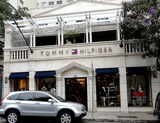 Tommy Hilfiger abre loja na Rua Oscar Freire