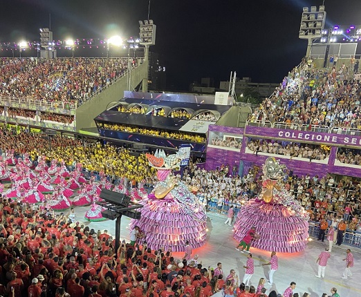 Filipe Toledo curte o Camarote da Allegria na festa da Sapucaí - Ze Ronaldo