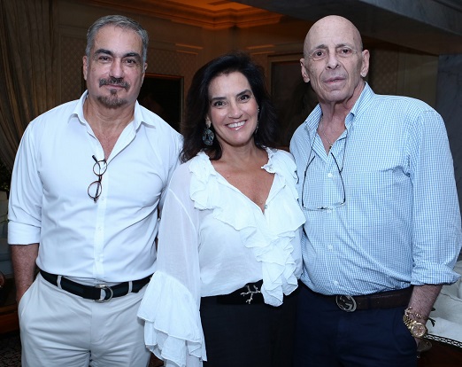 Ana Tamoyo entre João Belloc e Cassio Saud