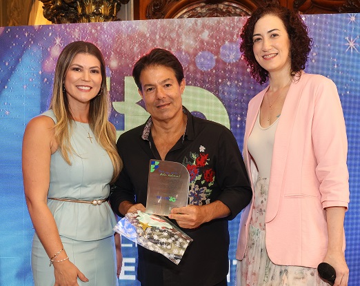 Analine Castro, Alex Cohen e Paola Figueiredo
