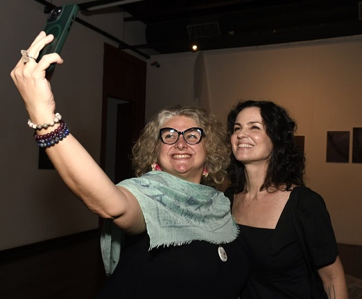 Aline Mac Cord e Carolina Kasting