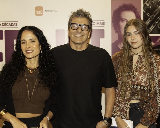 Evandro Mesquita com Andreia Pereira Coutinho e a filha Alice Mesquita