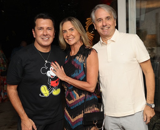 Márcia Veríssimo e Pedro Senna com o aniversariante