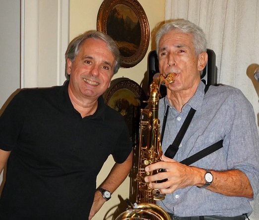 Pedro Senna e o músico Guilherme Viana